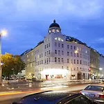 Julius 27 - Duplex Apartment 5 Mins To City Center