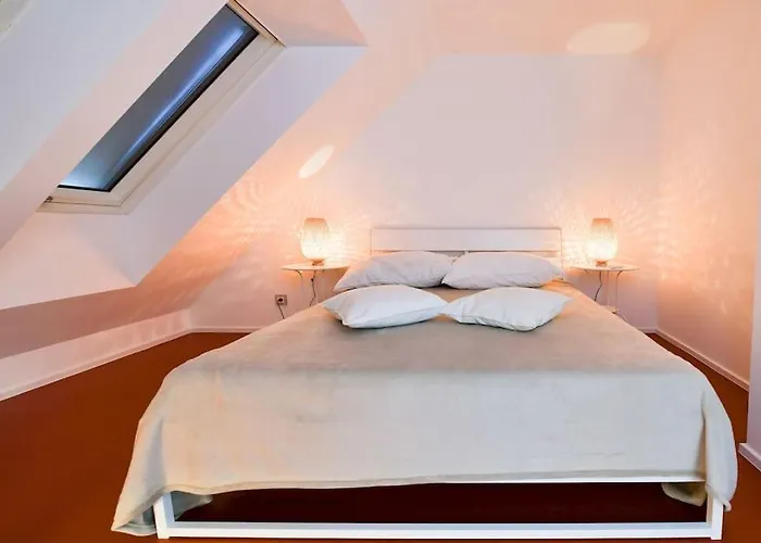 Julius 27 - Duplex Apartment 5 Mins To City Center